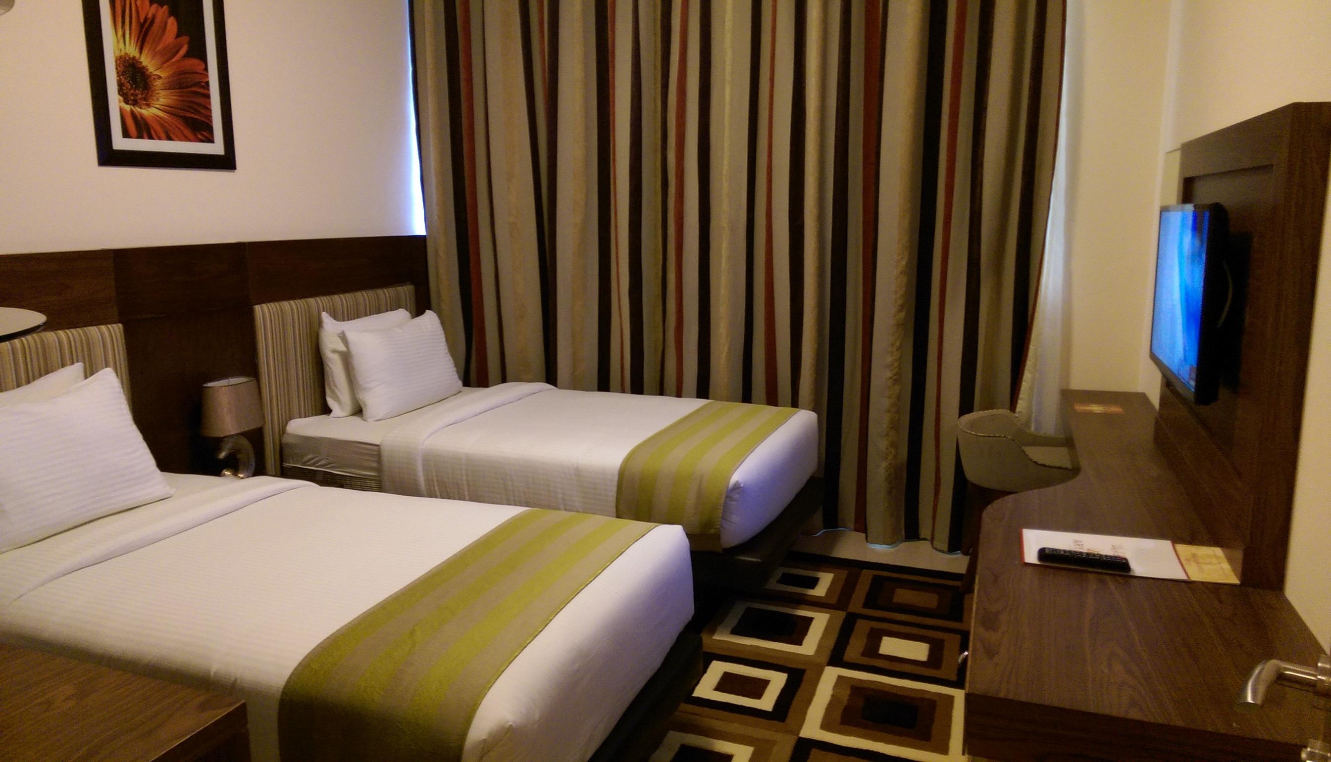שארג'ה Aryana Hotel מראה חיצוני תמונה
