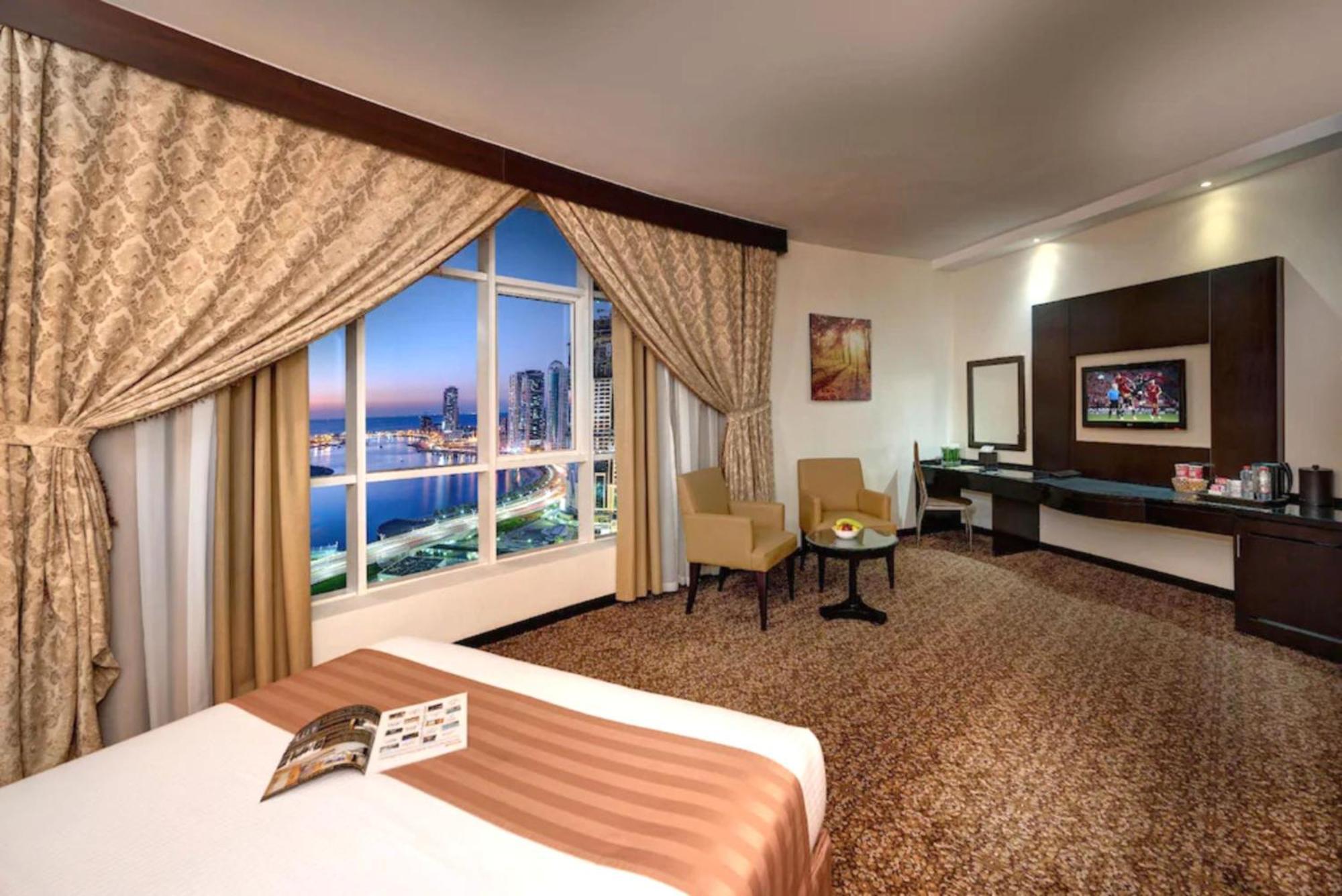 שארג'ה Aryana Hotel מראה חיצוני תמונה