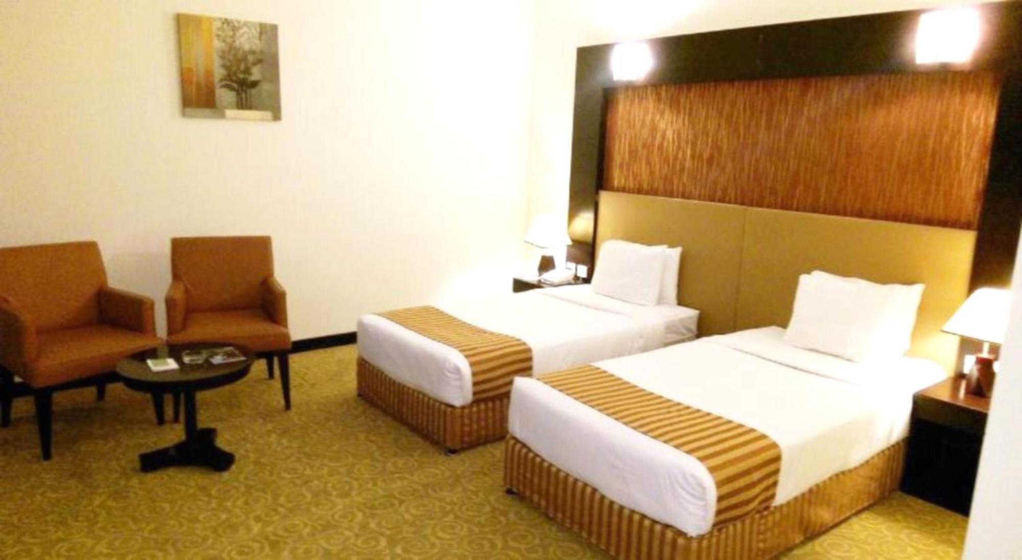 שארג'ה Aryana Hotel מראה חיצוני תמונה