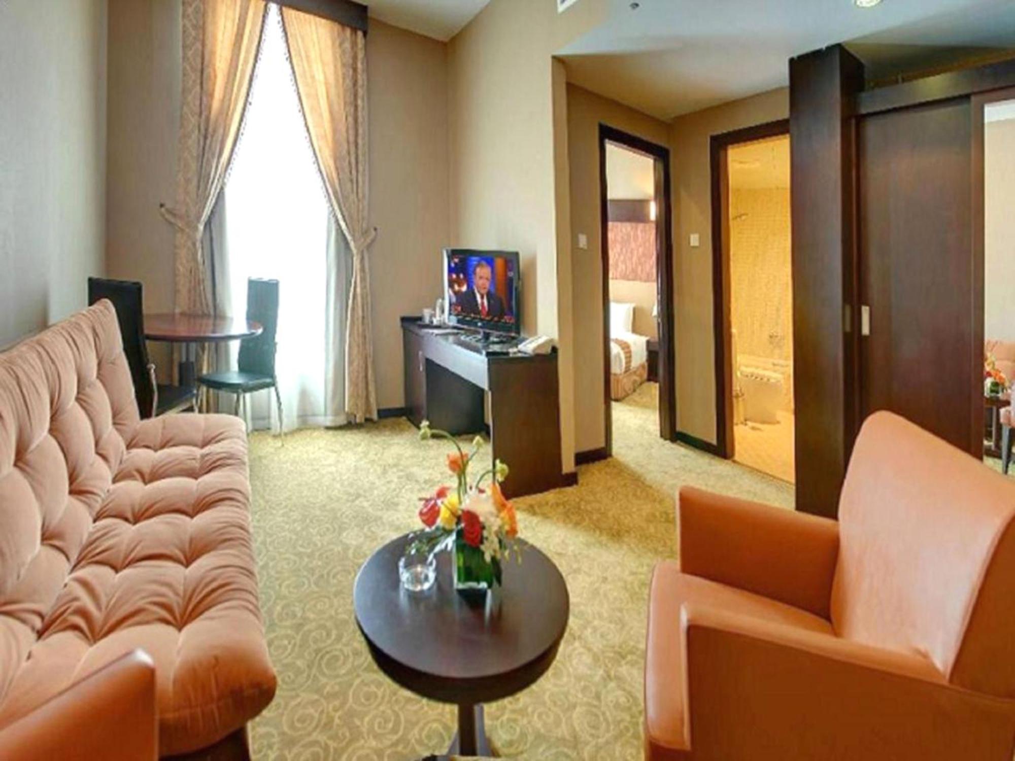שארג'ה Aryana Hotel מראה חיצוני תמונה