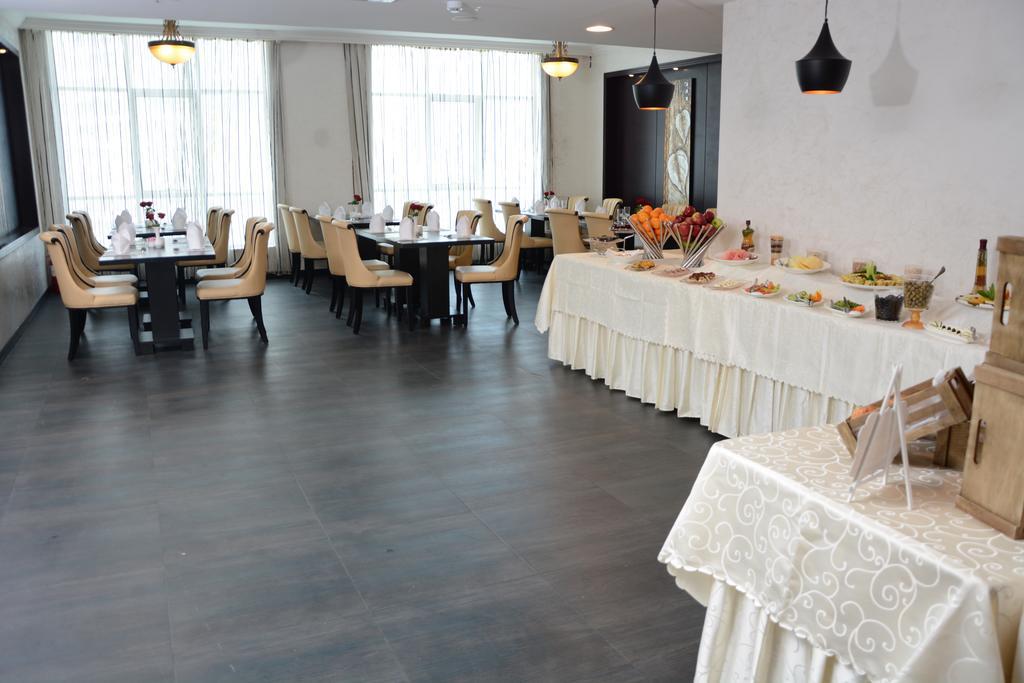שארג'ה Aryana Hotel מראה חיצוני תמונה